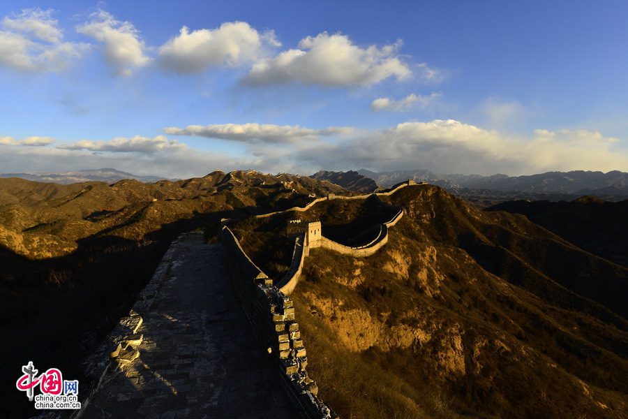 Зимние пейзажи участка Великой китайской стены Цзиньшаньлин 