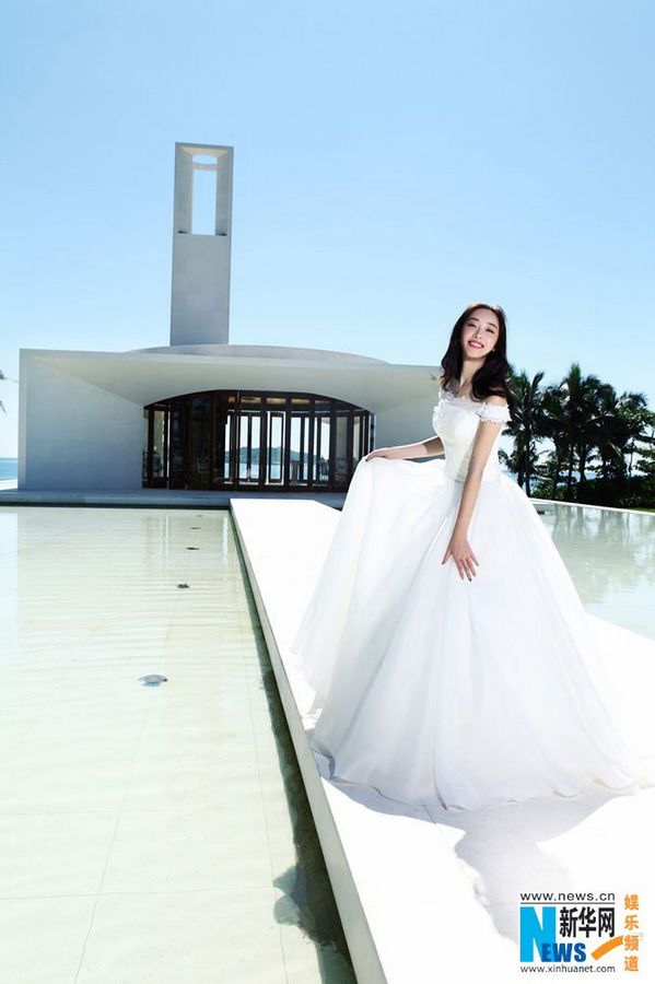 Цзян Мэнцзе в свадебном платье