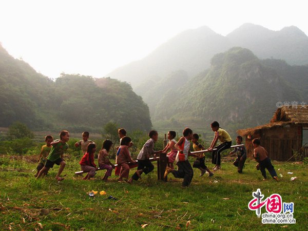 Природная красота деревни Бамэй в провинции Юньнань 