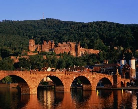 5 самых красивых и сказочных замков Европы 