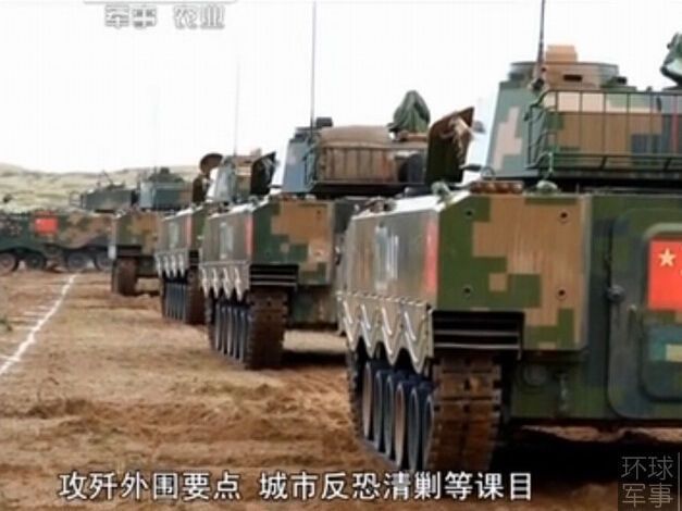 Новое оборудование, появившееся после военного парада в честь 60-летия образования КНР 