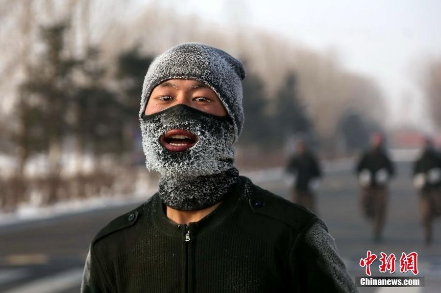 Пограничники провинции Хэйлунцзян тренируются при -20 ℃ 