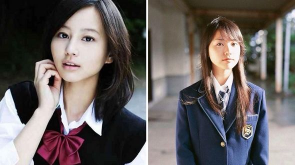 Японские женщины-звезды в школьной униформе