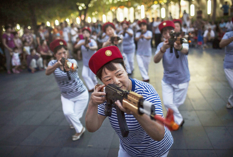 Жизнь простых китайцев в объективах иностранных фотографов