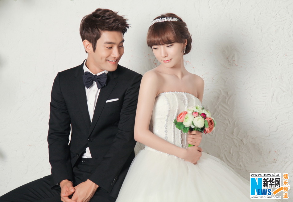 Известная актриса Ван Лодань в красивом свадебном платье