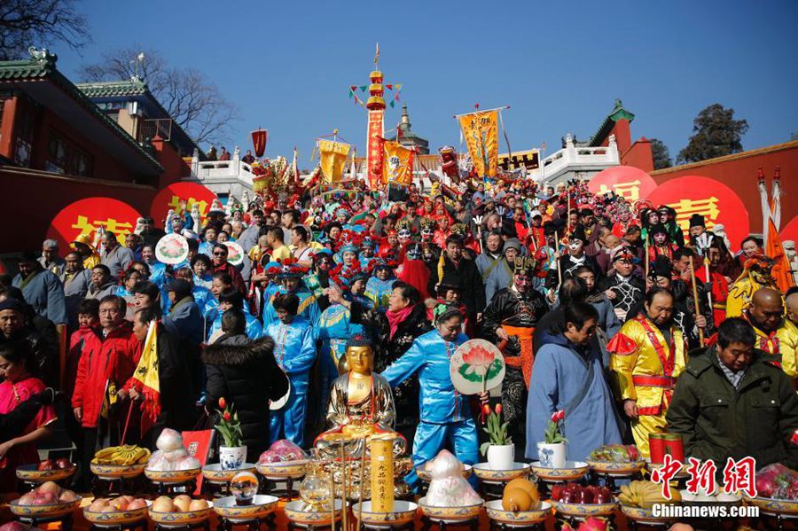 В пекинском парке «Бадачу» прошла репетиция Храмового праздника
