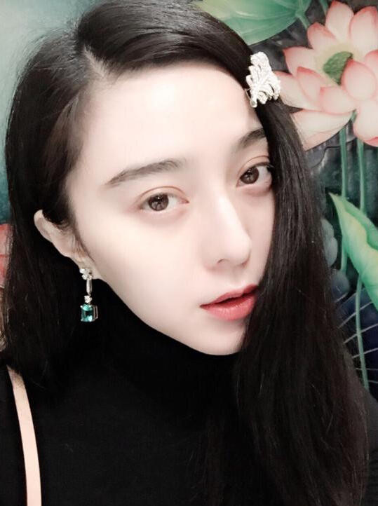 Фото: Фань Бинбин до макияжа