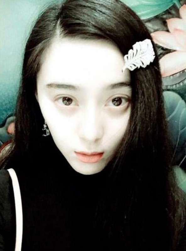Фото: Фань Бинбин до макияжа