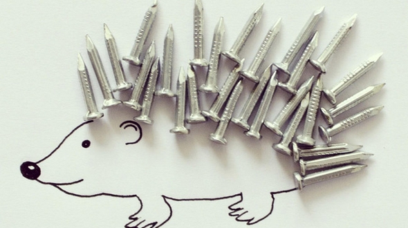 Креативное сочетание рисунков с подручным материалом