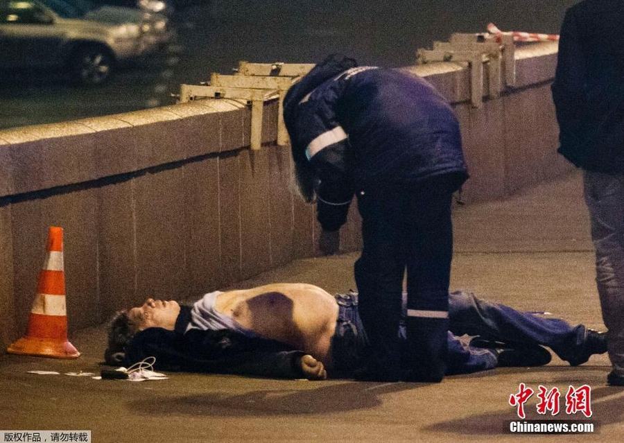 По сообщению ТАСС, российский политик Борис Немцов застрелен в центре Москвы.