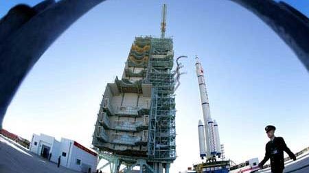Первая китайская ракета-носитель на твердом топливе выполнит запуск в 2015 г.