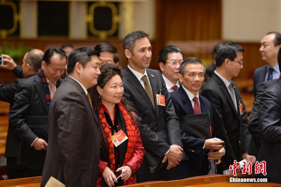 Пожелание зарубежных представителей на двух сессиях: пусть сбудется Китайская мечта всех китайцев