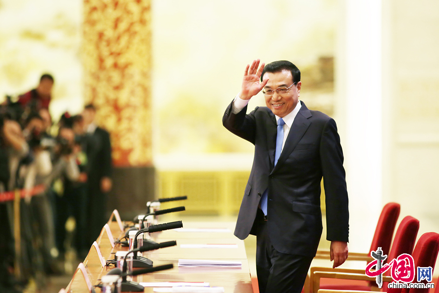 15 марта в Доме народных собраний в Пекине состоялась пресс-конференция с участием премьера Госсовета КНР Ли Кэцяна, устроенная для китайских и зарубежных журналистов по окончании 3-й сессии Всекитайского собрания народных представителей /ВСНП/ 12-го созыва.