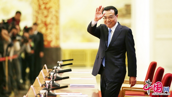 Специальный выпуск о встрече Ли Кэцяна с журналистами: изящные манеры премьера Госсовета Ли Кэцяна