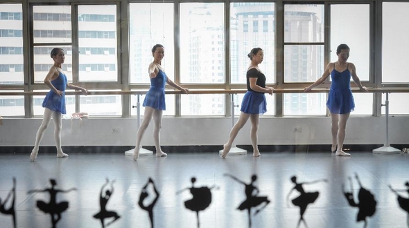 Мечта китайских немолодых балерин