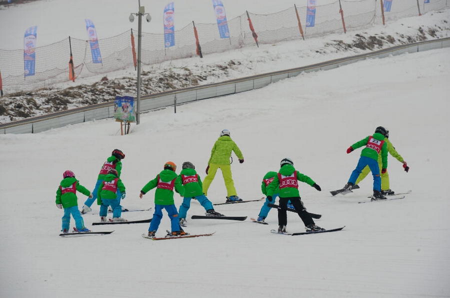 Заявка на проведение Зимней Олимпиады-2022 пробуждает в китайской молодежи желание заниматься снежными видами спорта