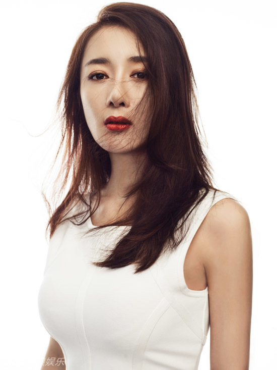 Фото: Сексуальная актриса Ли Исяо