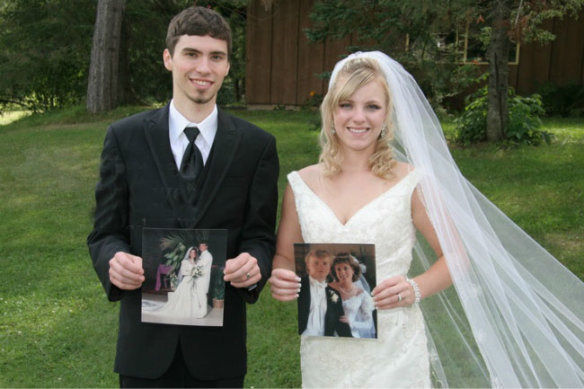 Свадебная фотосессия со свадебными фотографиями родителей