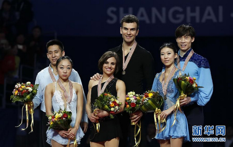 Китайские фигуристы завоевали серебро и бронзу в соревнованиях спортивных пар