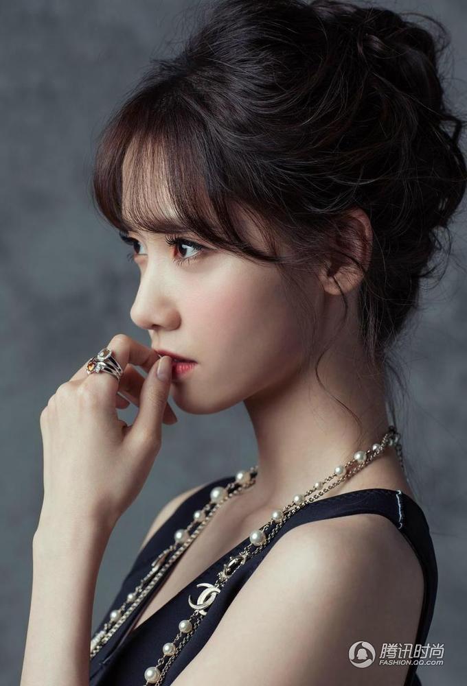 Певица и актриса Юна (Yoona) с косой