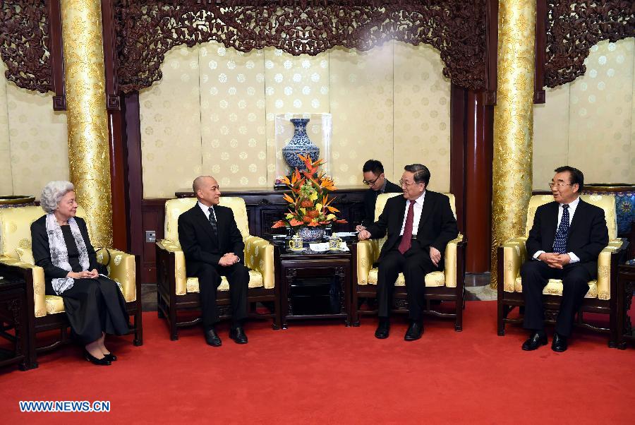 Юй Чжэншэн встретился с королем и королевой-матерью Камбоджи