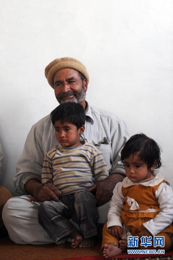 Пакистанский старик 37 лет охраняет кладбище павших китайских борцов