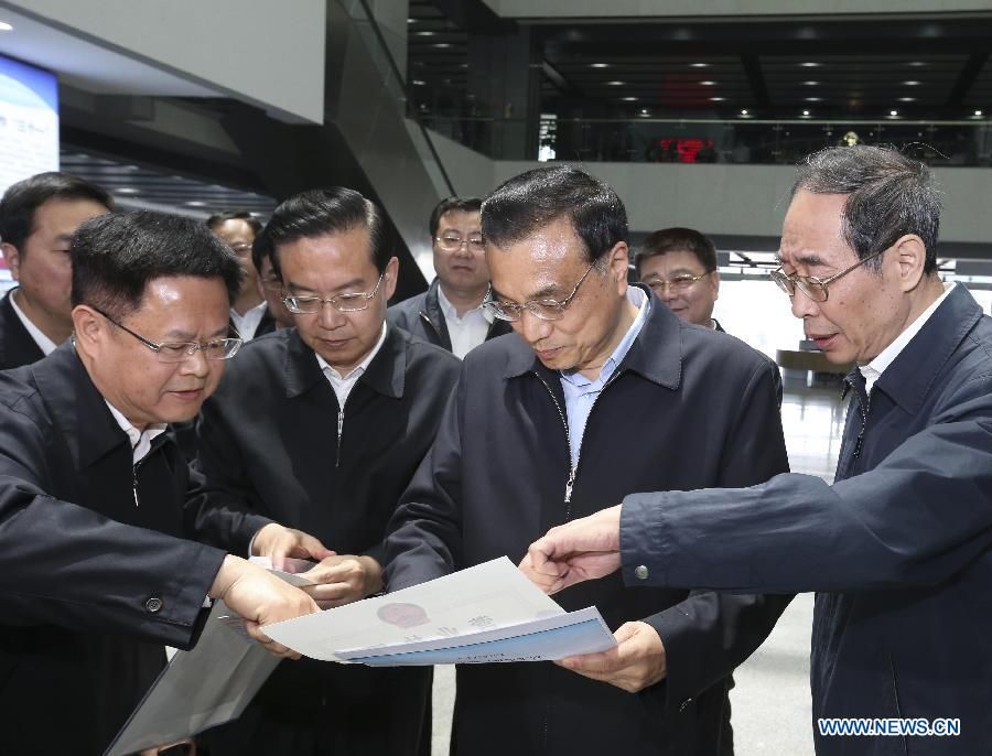 Ли Кэцян призвал к политике открытости и продвижения инноваций на высоком уровне