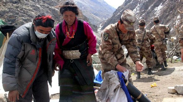 Количество пострадавших и терпящих бедствие после землетрясения в Тибете значительно возросло