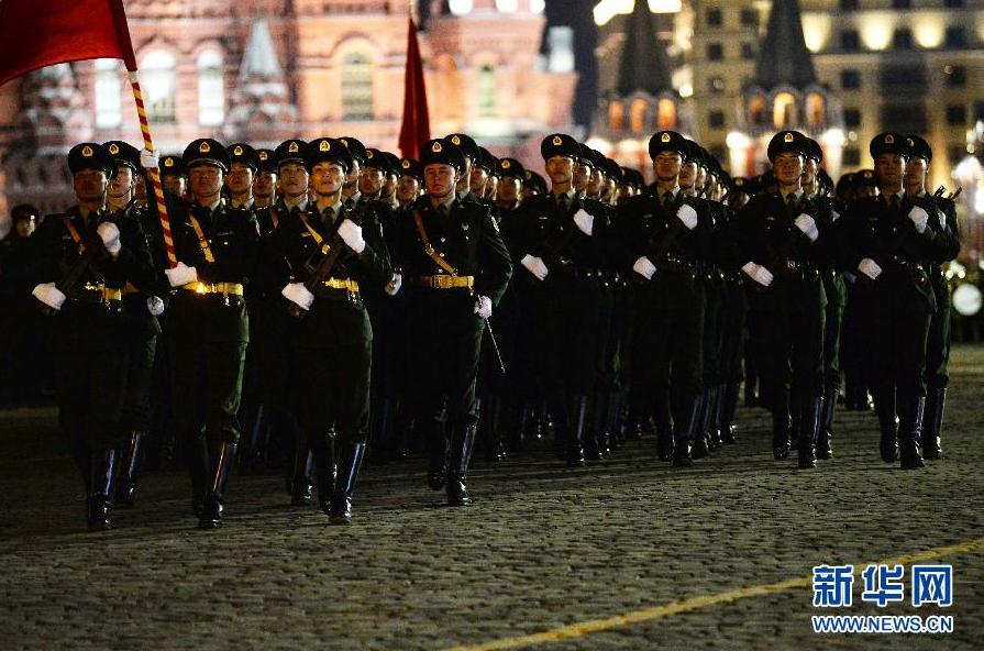 112 военнослужащих Китая примут участие в параде 9 мая на Красной площади по случаю 70-летия победы в Великой Отечественной войне