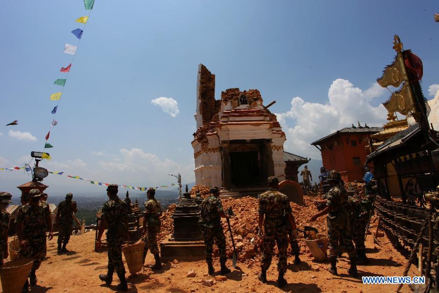 Число погибших в результате землетрясения в Непале выросло до 7 тыс