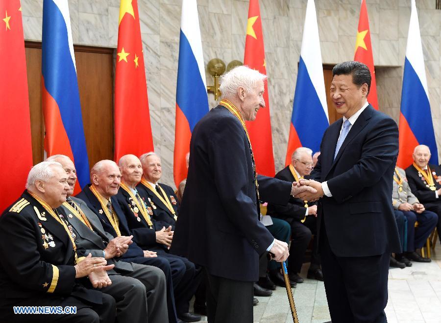 Си Цзиньпин встретился с российскими ветеранами