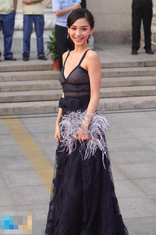 Фото: Китайские и южнокорейские звезды на красной дорожке