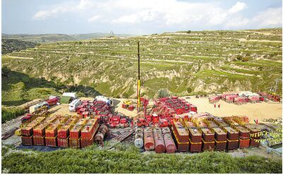 На северо-западе Китая обнаружено первое в стране месторождение, где в низкопроницаемых коллекторах содержится не менее 100 млн т запасов нефти