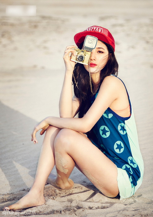 Летняя фотосессия южнокорейской актрисы и певицы Сюзи