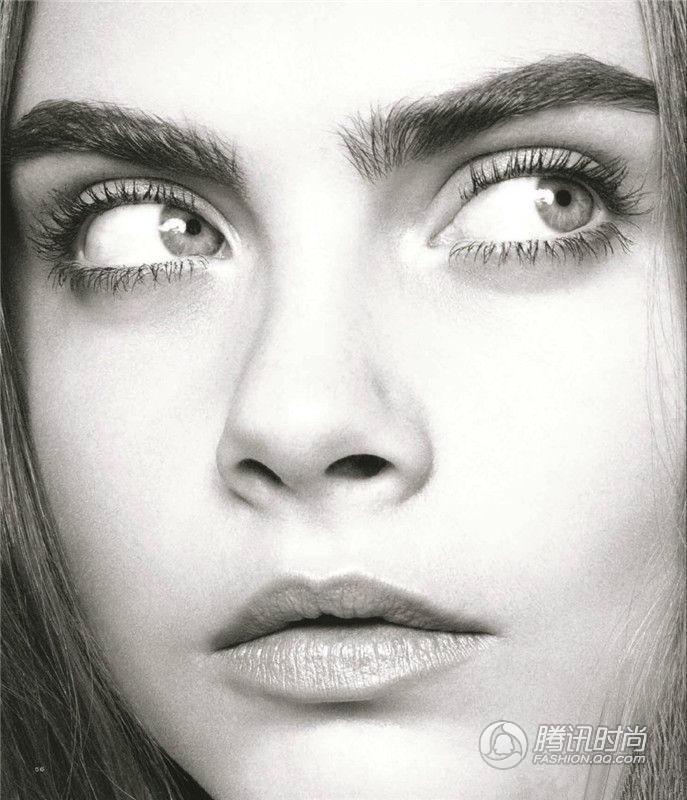 Кара Делевинь (Cara Delevingne) на черно-белых фото