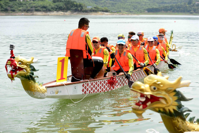 В Пингу прошли Цзиньхайские международные соревнования драконьих лодок