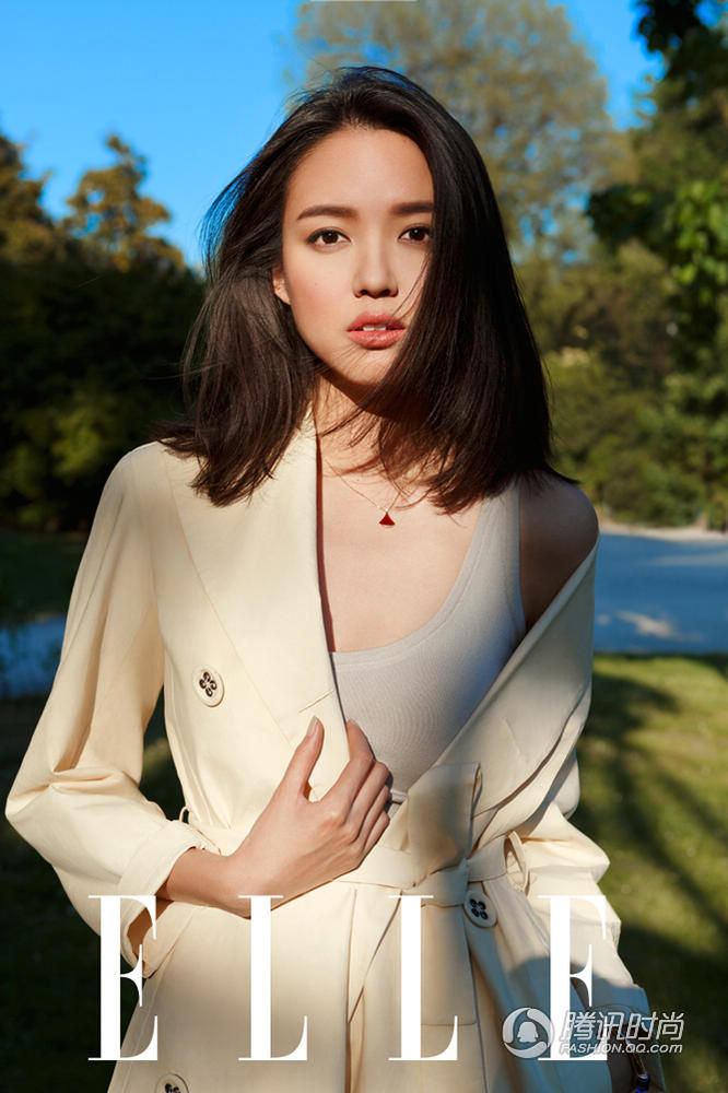 Мисс мира Чжан Цзылинь попала на обложки модных журналов