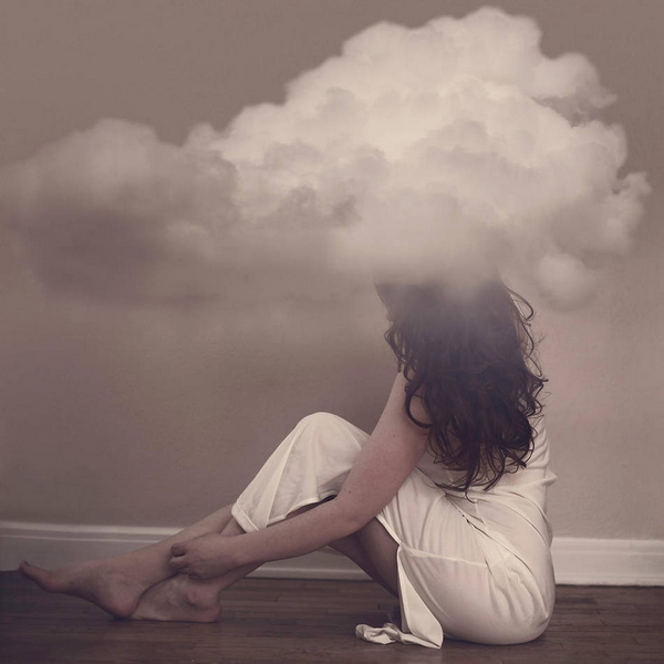 Фотограф Дженна Мартин почти всю жизнь борется с бессонницей, однако делает это она, полностью используя свое вдохновение и таланты к фотографии. 