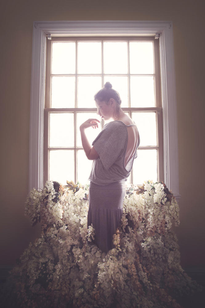 Фотограф Дженна Мартин почти всю жизнь борется с бессонницей, однако делает это она, полностью используя свое вдохновение и таланты к фотографии. 