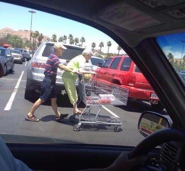 Счастливые фото пожилых влюбленных пар