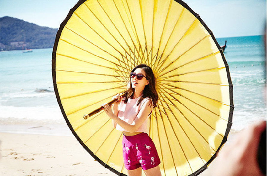 Очаровательная актриса Лю Шиши в фотосессии на острове Пхукет