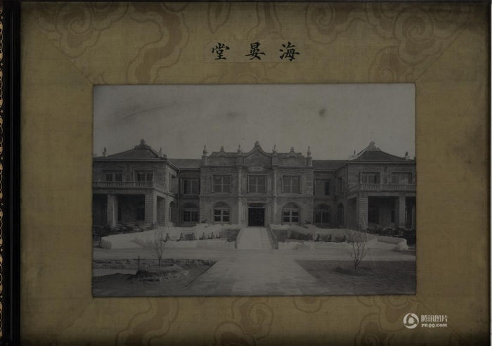 Старые фото о Музее Гугун впервые выставлены