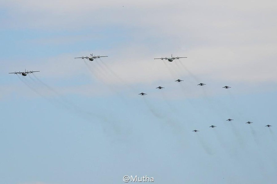 Масштабная репетиция парада 3 сентября, более ста самолетов поднялись в воздух