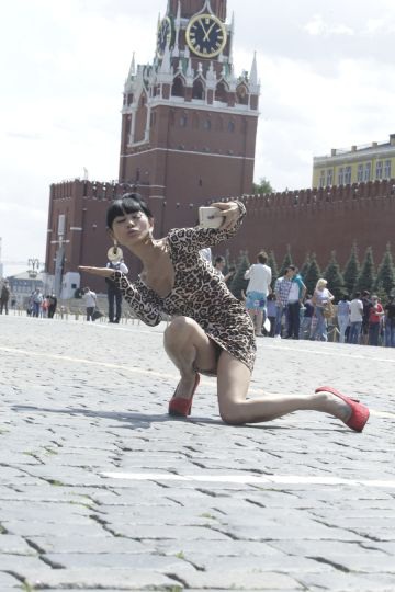 Сексуальная актриса Бай Лин на Красной площади 