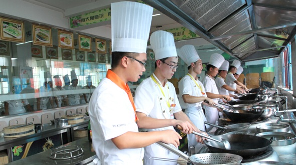 За последнее десятилетие из стен профессионально-технических училищ Китая вышли 80 млн выпускников