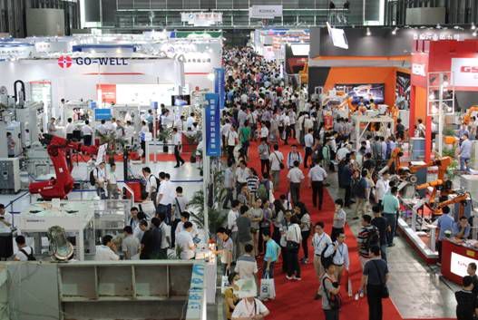 В Шанхае открылась Китайская международная выставка промышленных роботов - 2015 