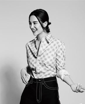 Красавица Сун Цзя на обложке журнала
