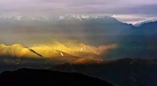 Прекрасные горы провинции Сычуань