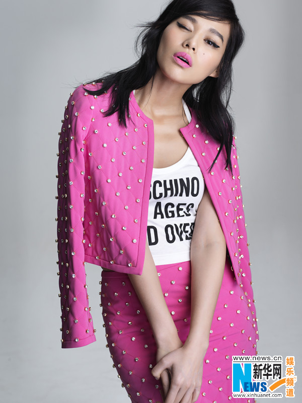 Сексуальная актриса Ху Синъэр на обложках журнала