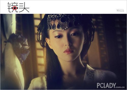 Красивые женщины-звезды в древних нарядах (15 фото)